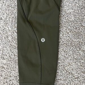 Lululemon Leggings (size 6)